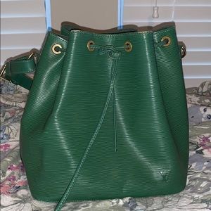 Authentic Louis Vuitton Epi Petit Noe